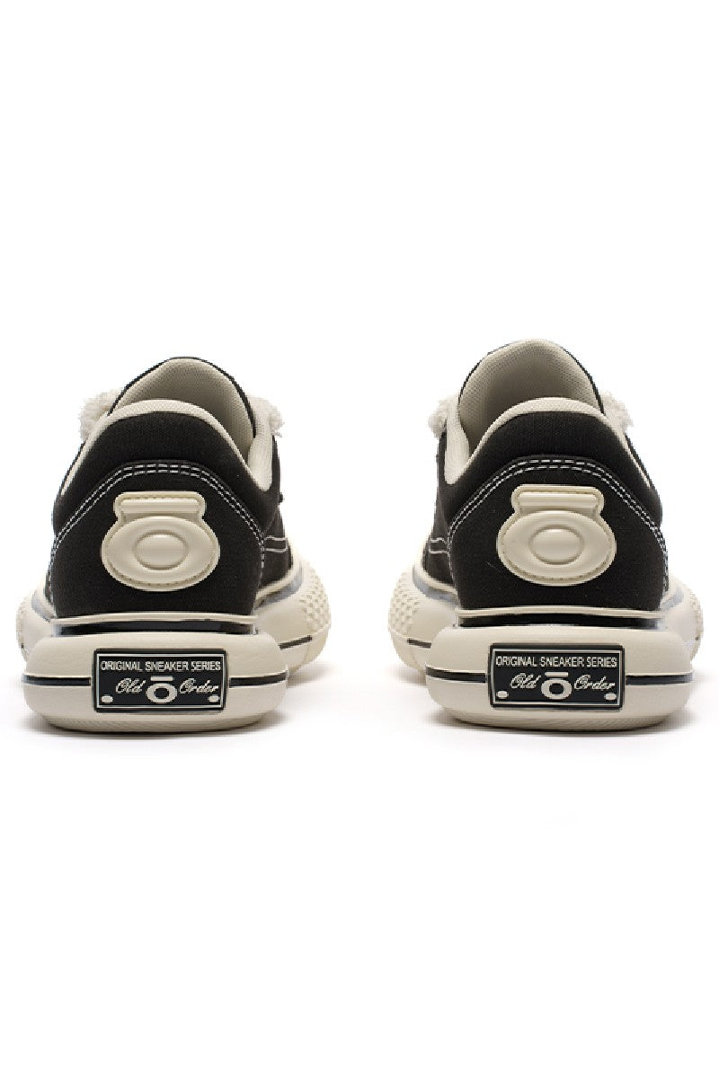 Canvas Low Black Sneakers