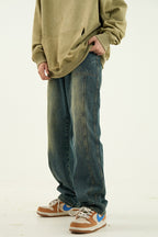 Straight Jeans