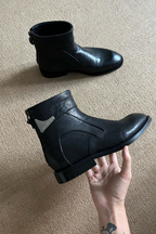 Pointed Chelsea Boots