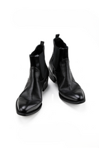 Pointed Toe Chelsea Boots