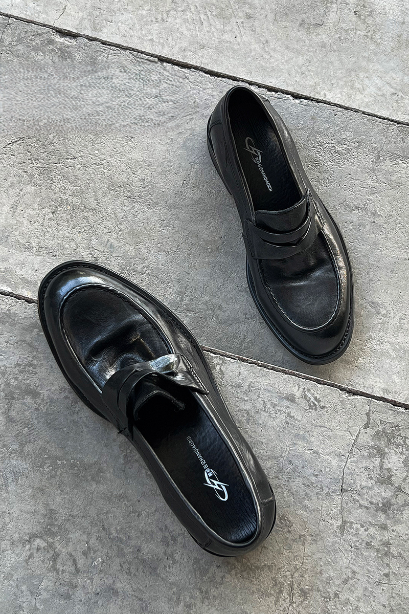 Low Profile Trainer Sneakers