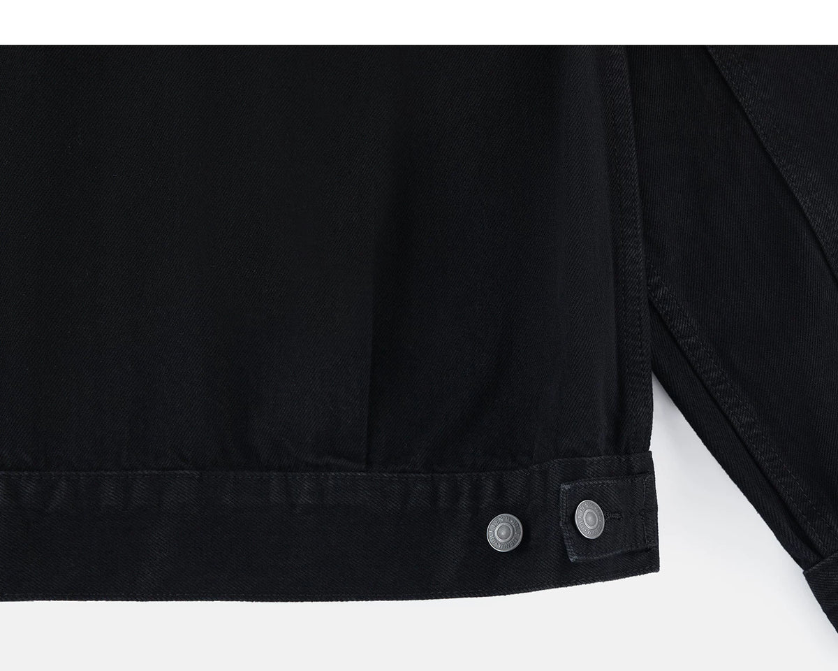 Adjustable button tab at the hem