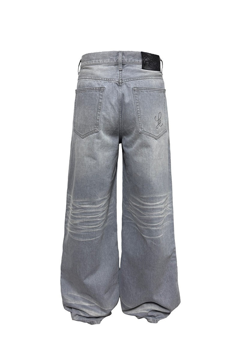 Pleated Washed Jeans