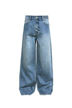 Clean Straight Washed Jeans