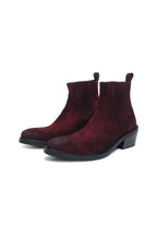 Calfskin Pointed Chelsea Boots