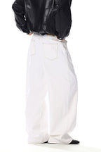 Five-Buttons Curved Jeans