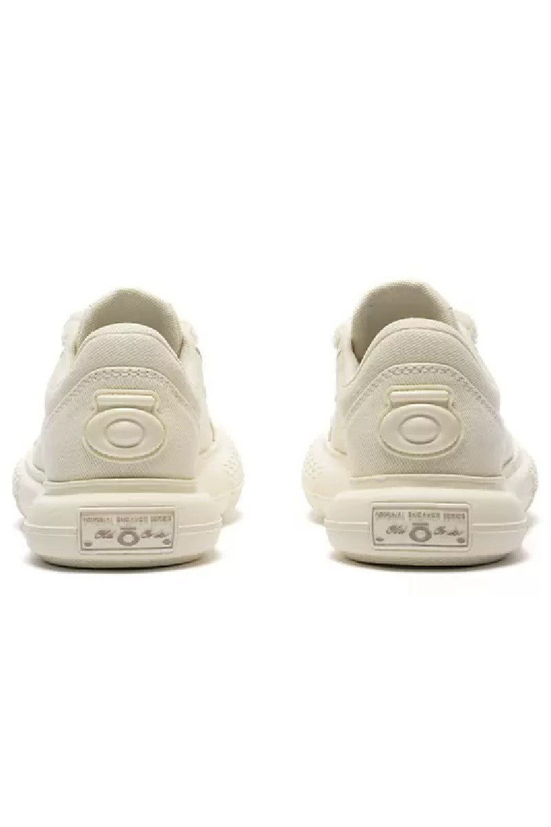 Canvas Low White Sneakers