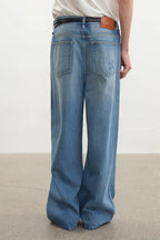 Clean Straight Washed Jeans