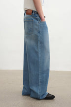 Clean Straight Washed Jeans