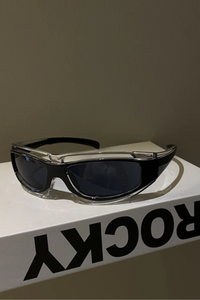 Black Frame Black Lens
