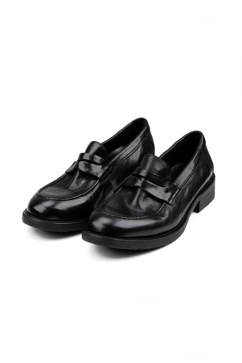 Low Profile Trainer Sneakers