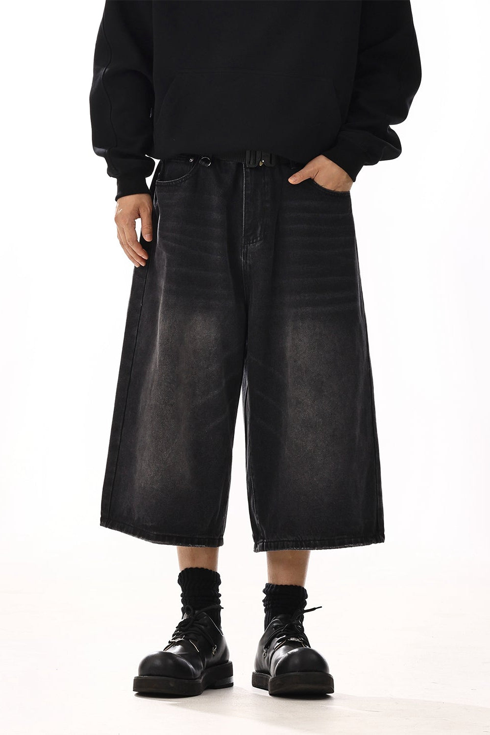 Vintage Black Cropped Shorts