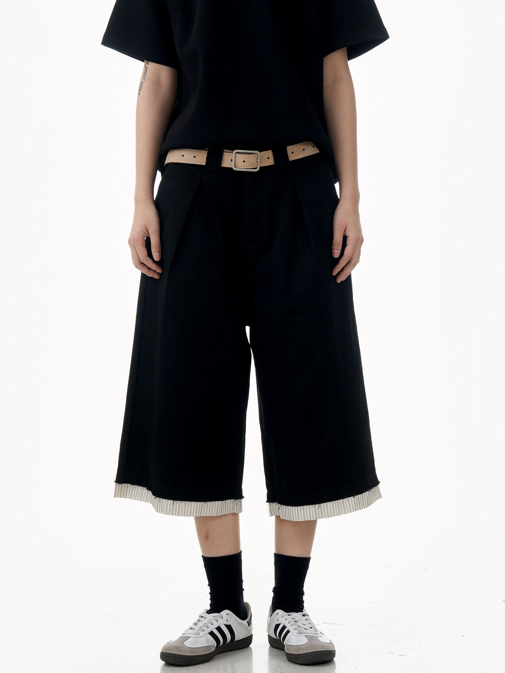 Raw Hem Patch Crop Shorts