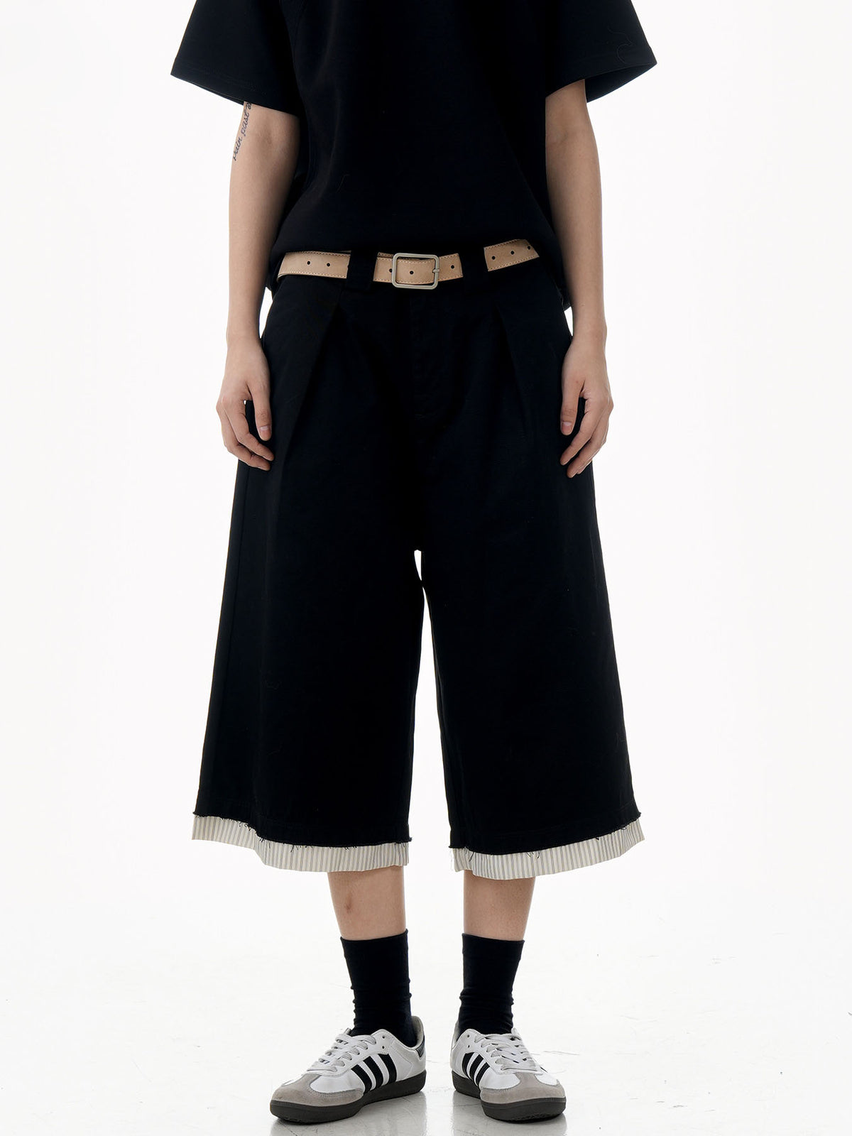 Raw Hem Patch Crop Shorts