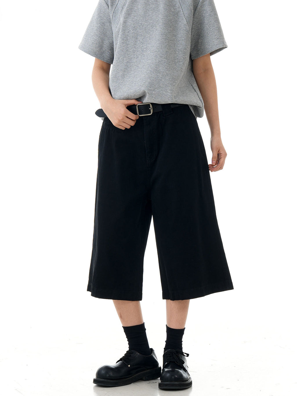 High Waist Cargo Knee Shorts