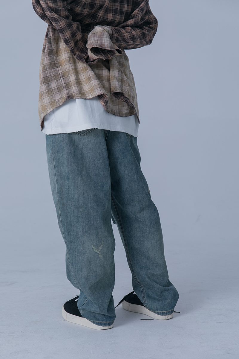 THINGY Distressed Washed Jeans