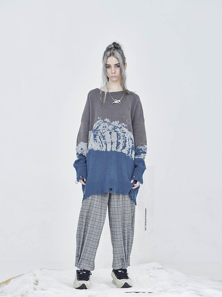 H/C Snow Mountain Ripped Sweater - UK Only